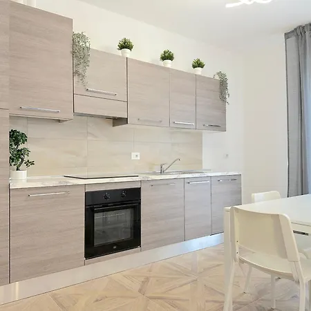 Apartament Laura Relais *