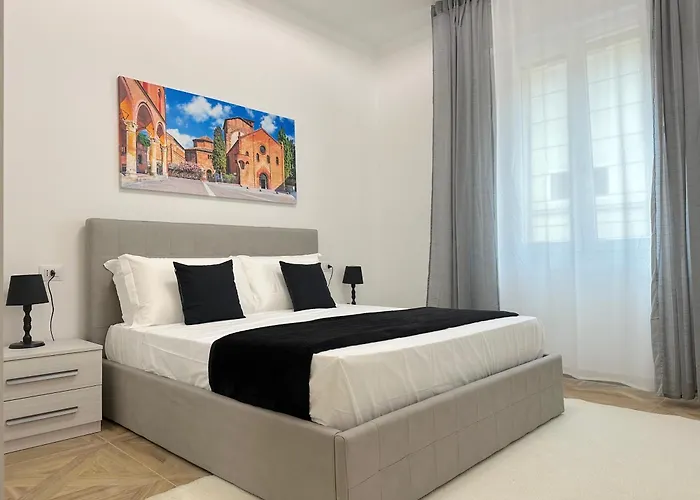 Laura Relais * Bologna